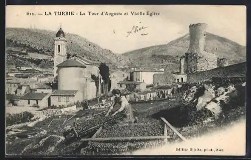 AK La-Turbie, la tour d'Auguste et l'église, ruines romaines