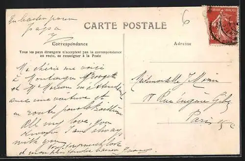 AK Montaigu, Vue sur l`église et les bâtiments environnants