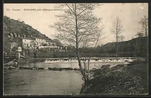 AK Evrunes, Vue du moulin et de la rivière près de Mortagne-sur-Sèvre