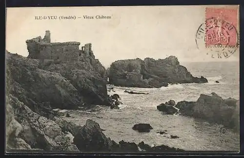 AK L`Île-d`Yeu, Vieux Château sur la côte rocheuse de Vendée