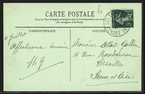AK Les Sables-d`Olonne, L`Avenue de la Gare avec passants et calèches