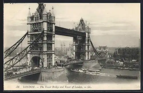 AK London, The Tower Bridge and Tower of London, Dampfer