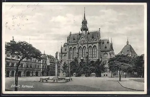 AK Erfurt, Rathaus mit Denkmal