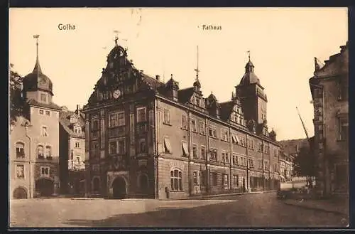 AK Gotha, Rathaus mit Strassenpartie