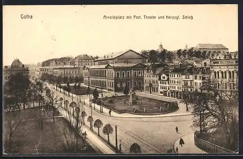 AK Gotha, Arnolidplatz mit Post, Theater und Herzoglichem Schloss