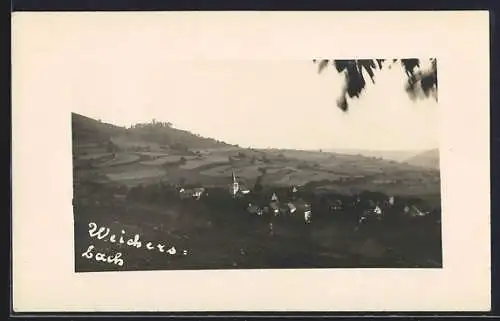 Foto-AK Weichersbach, Ortsansicht mit Blick über die Umgebung