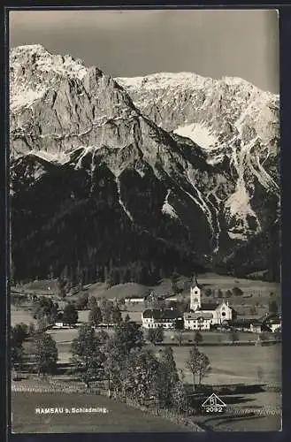 AK Ramsau b. Schladming, Ortsansicht mit Gebirge