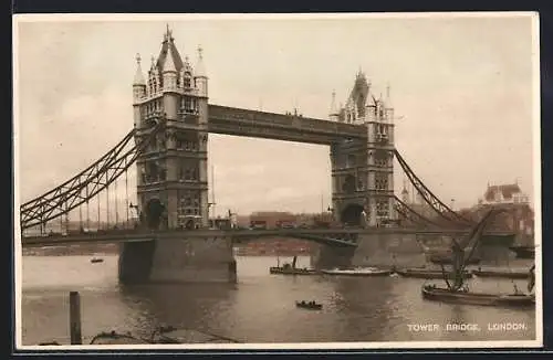 AK London, Tower Bridge, Schiffe