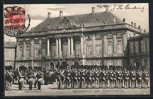 AK Kopenhagen, Amalienborg, Parade vor dem Schloss