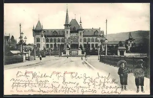 AK Bern, Historisches Museum mit Strassenpartie