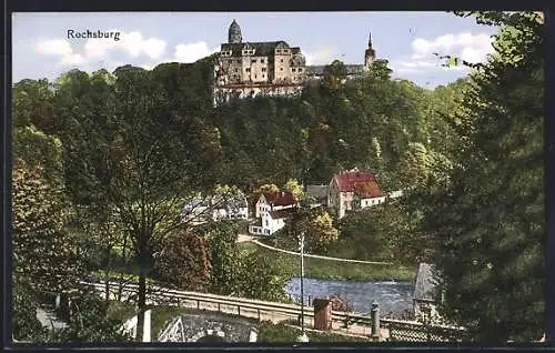 AK Rochsburg, Ortspartie mit Burg und Fluss