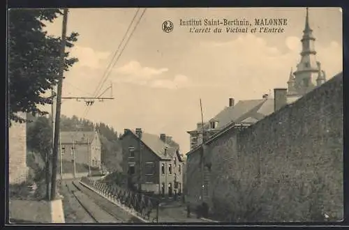 AK Malonne, Institut Saint-Berthuin, L`arret du Vicinal et l`Entrée