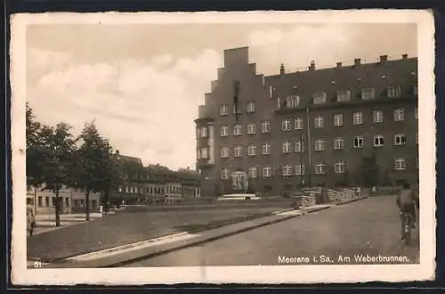AK Meerane i. Sa., Strasse und Platz am Weberbrunnen