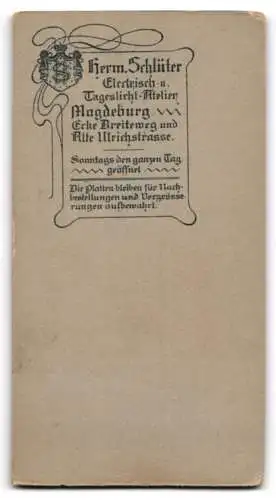 Fotografie Hermann Schlüter, Magdeburg, Ecke Breiteweg, Porträt einer jungen Frau