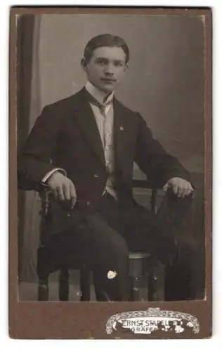 Fotografie unbekannter Fotograf und Ort, Otto Asmus im Jahr 1912