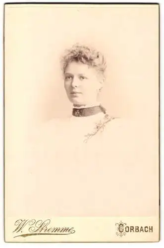 Fotografie W. Stremme, Corbach, Wilhelmine im Jahr 1901