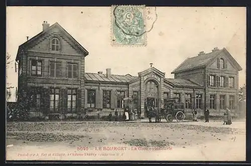 AK Le Bourget, La Gare exterieurie