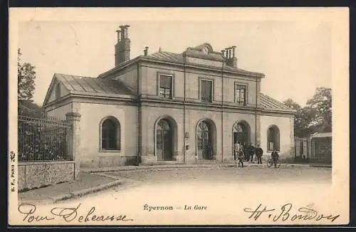 AK Épernon, La Gare