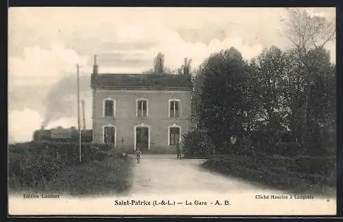 AK Saint-Patrice, La Gare