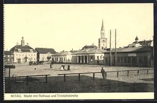 AK Mitau, Markt mit Rathaus und Trinitatiskirche