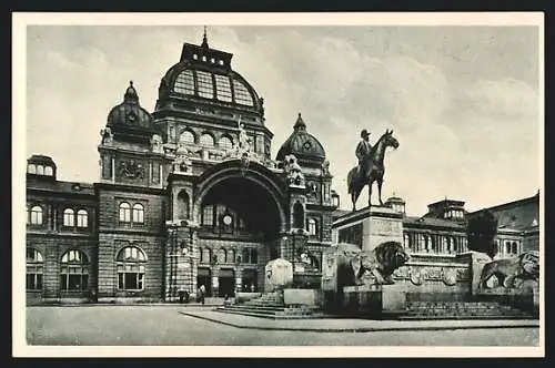 AK Nürnberg, Hauptbahnhof mit Denkmal