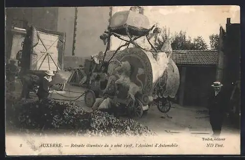 AK Auxerre, Retraite illuminée du 2 aout 1908, l`Accident d`Automobile