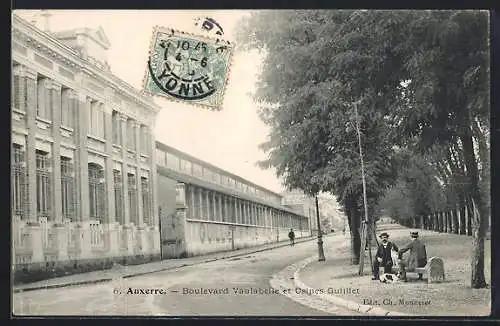 AK Auxerre, Boulevard Vaulabelle et Usines Guilliet