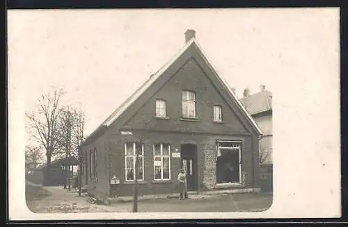 Foto-AK Greven / Westf., Tischlerei Joh. Schmidt mit Briefkasten, Bahnhofstrasse