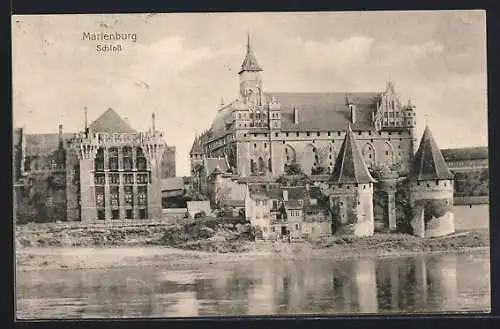 AK Marienburg / Malbork, Aussenansicht vom Schloss