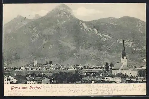 AK Reutte, Teilansicht mit Kirche und Bergen