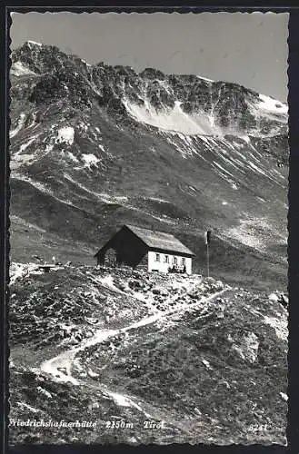 AK Friedrichshafnerhütte /Tirol, Ansicht im Gebirgsidyll