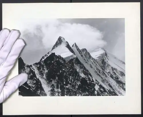 Fotografie unbekannter Fotograf und Ort, Hochgebirge, Berggipfel, Gebirgsmassiv in den Alpen