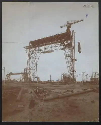 20 Fotografien Fotograf unbekannt, Ansicht Bremen, Werftanlagen AG Weser, Kriegsschiff kl. Kreuzer Magdeburg im Bau