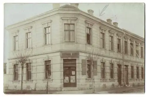 14 Fotografien unbekannter Fotograf, Ansicht Wien, Gasthäuser, Kneipen, Wiener Typen, Wohn - & Geschäftshäuser, Festzug