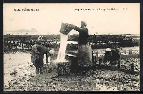 AK Cancale /Côte d`Émeraude, Le Lavage des Huîtres, Muschelsammlerinnen bei der Arbeit