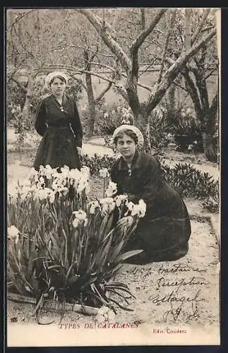 AK Frauen im Garten, Pyrenäen / Pyrénées