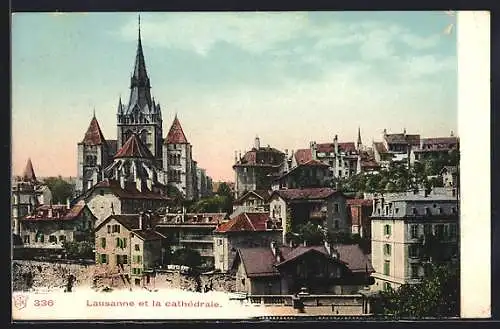 AK Lausanne, Vue d`ensemble, La Cathédrale