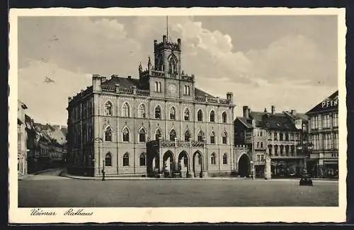 AK Weimar / Thüringen, Rathaus mit Litfasssäule