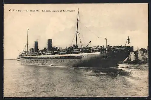 AK Le Havre, Le Transatlantique La Provence, Passagierschiff vor der Küste