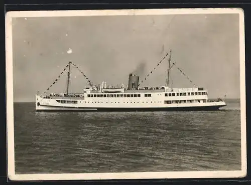 AK Passagierschiff MS Glückauf des Bremer Seebäderdienstes GmbH in Flaggengala