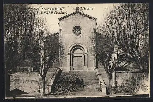 AK Saint-Rambert-l`Île-Barbe, L`Église et l`entrée bordée d`arbres