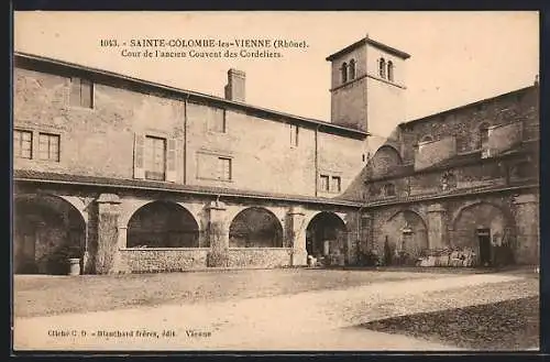 AK Sainte-Colombe-lès-Vienne, Cour de l`ancien Couvent des Cordeliers