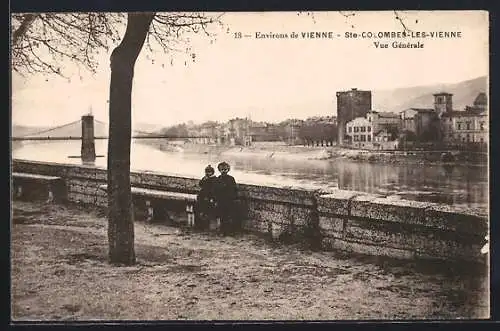 AK Sainte-Colombe-lès-Vienne, Vue générale avec pont suspendu et berges du Rhône