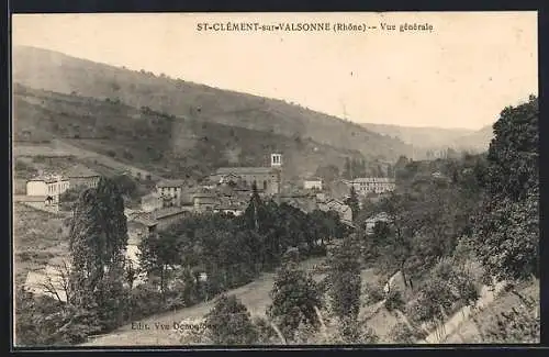 AK Saint-Clément-sur-Valsonne, Vue générale du village et de la vallée environnante