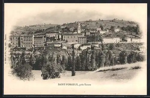 AK Saint-Forgeux, Vue sur le village et les collines environnantes