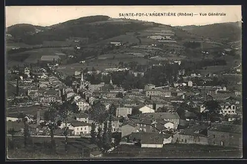 AK Sainte-Foy-l`Argentière, Vue générale du village et des collines environnantes