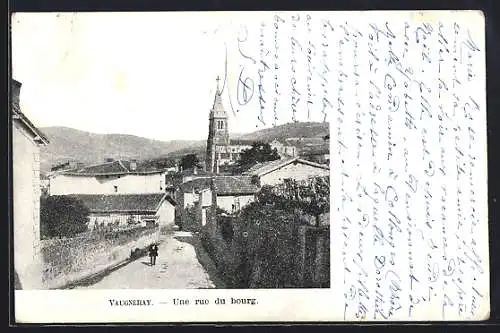 AK Vaugneray, Une rue du bourg