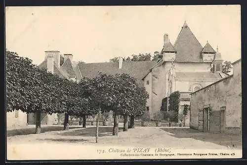 AK Pizay, Vue du Château et des jardins avec allée d`arbres