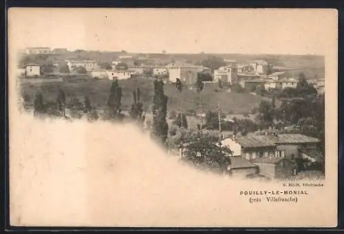 AK Pouilly-le-Monial, Vue du village et des paysages environnants