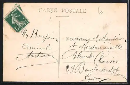 AK Saint-Bonnet-le-Froid, Le Château, vue prise au Nord